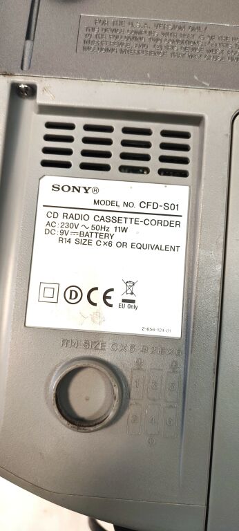 BOOMBOX SONY CFD-S01 CD + KASETA + RADIO