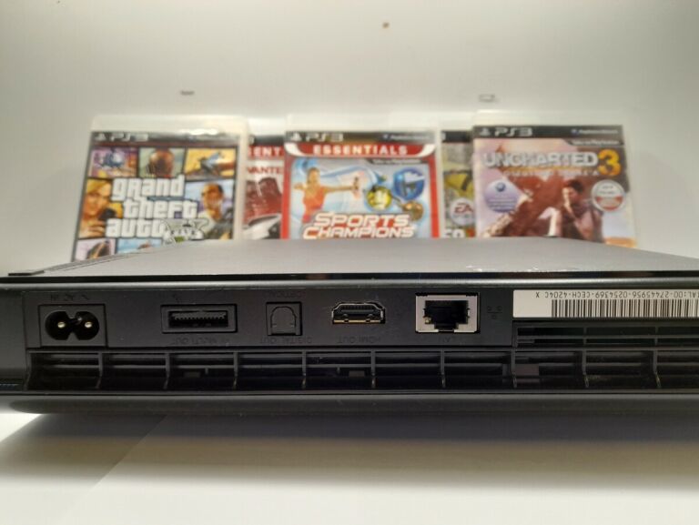 KONSOLA PLAYSTATION 3 465GB + GRY + PADY + KINECT