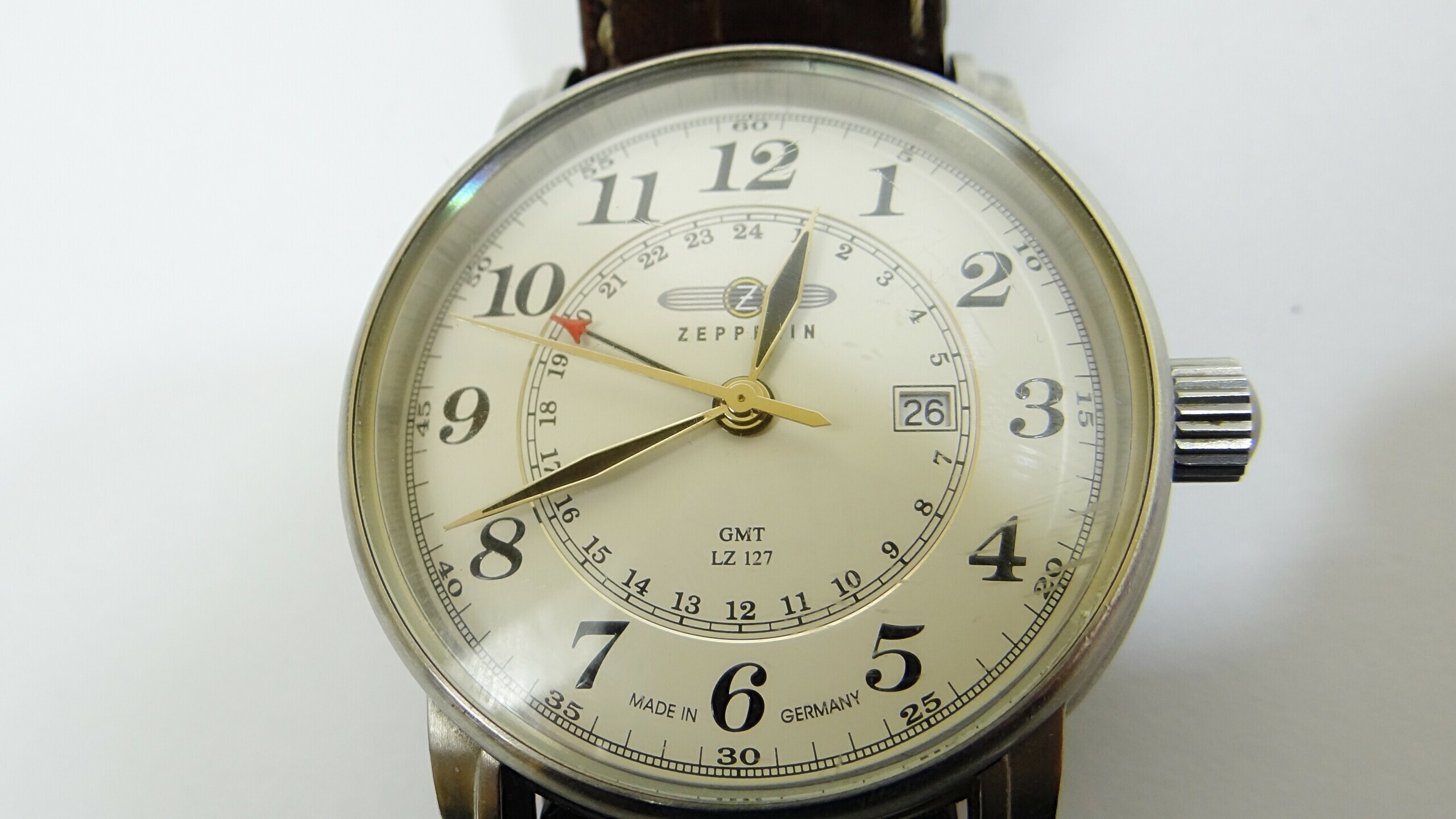 zegarek-zeppelin-lz-127-funkcje-datownik