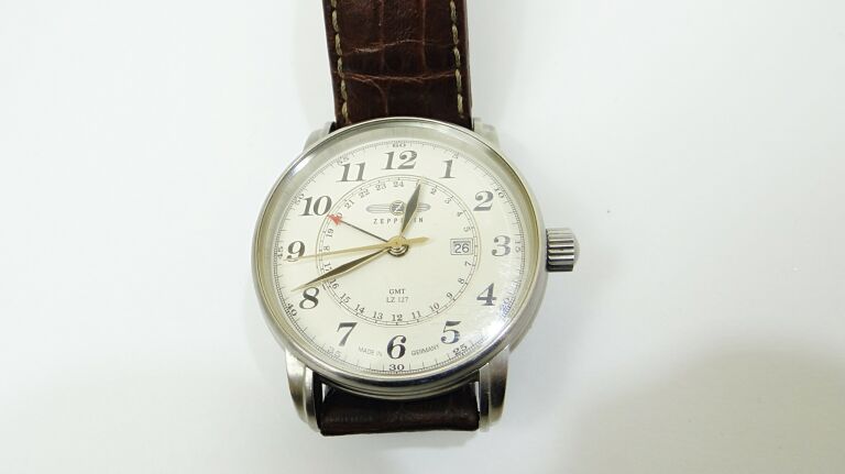 ZEGAREK ZEPPELIN LZ 127