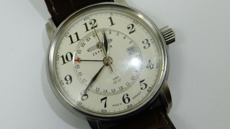 ZEGAREK ZEPPELIN LZ 127