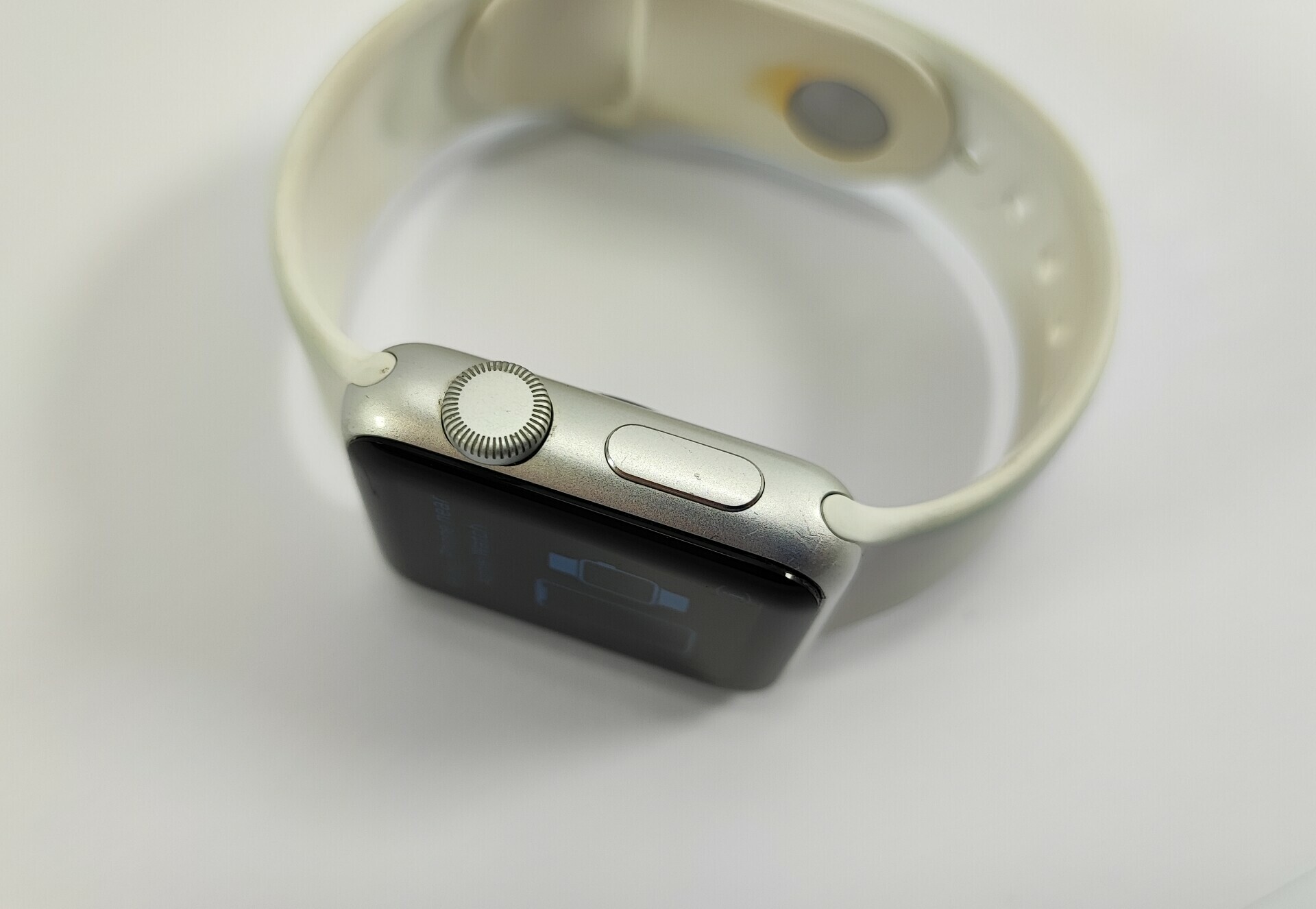 apple-watch-series-1-38mm-bialy-zlacza-brak