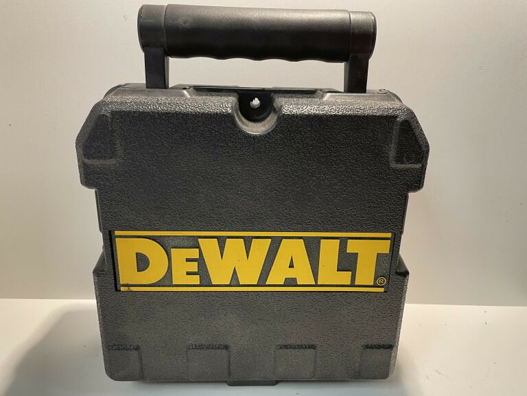 LASER KRZYŻOWY DEWALT DW088