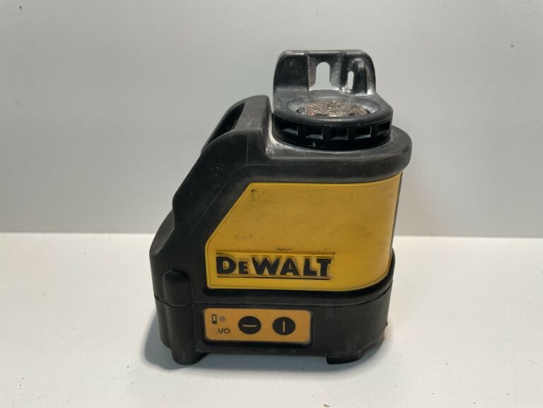 LASER KRZYŻOWY DEWALT DW088