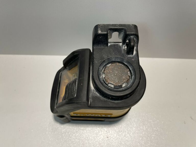 LASER KRZYŻOWY DEWALT DW088