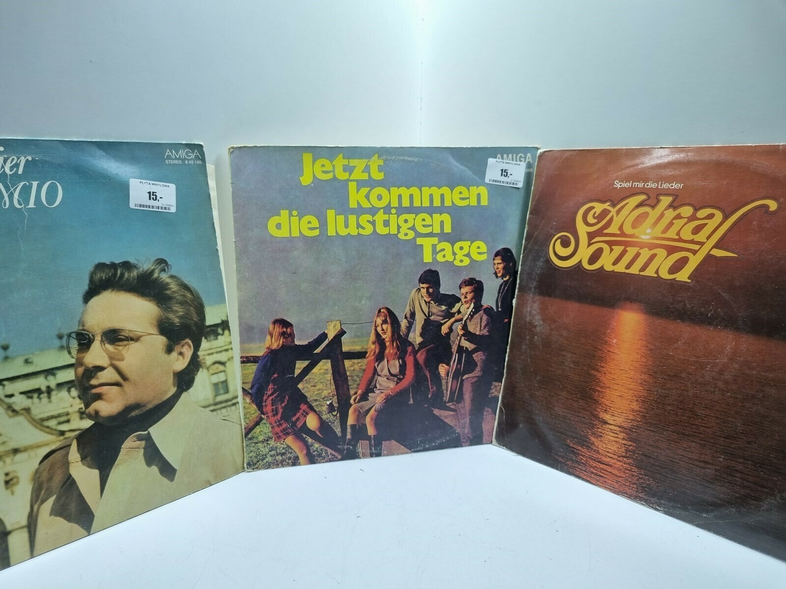 plyta-winylowa-rozne-tytul-rozne-tytuly