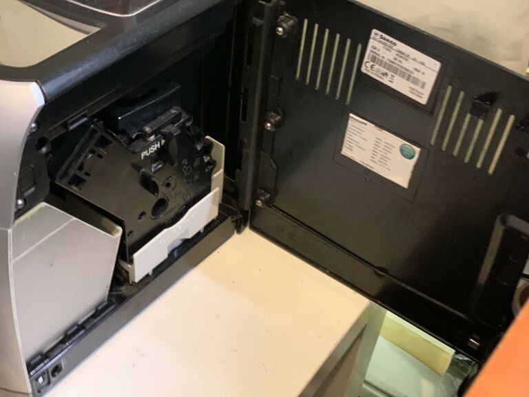 ekspres-do-kawy-philips-saeco-intelia-hd8752-model-saeco