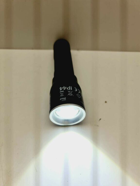 crivit-akumulatorowa-latarka-led-1000-lm-marka-crivit