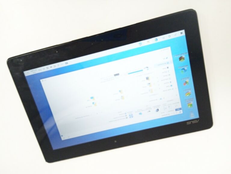 TABLET ASUS T100 Z KLAWIATURĄ - USZKODZONY!