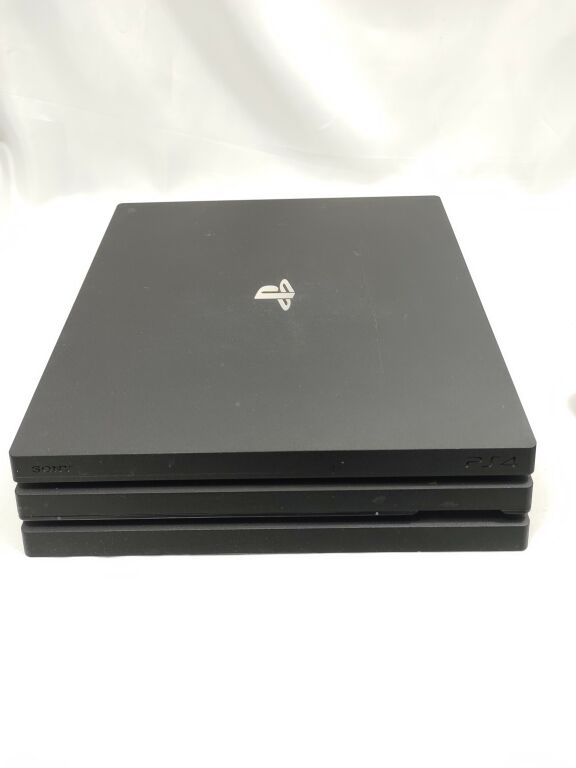 konsola-ps4-pro-1tb-2-pady-ladowarka-zasilacz-wersja-playstation-4-pro