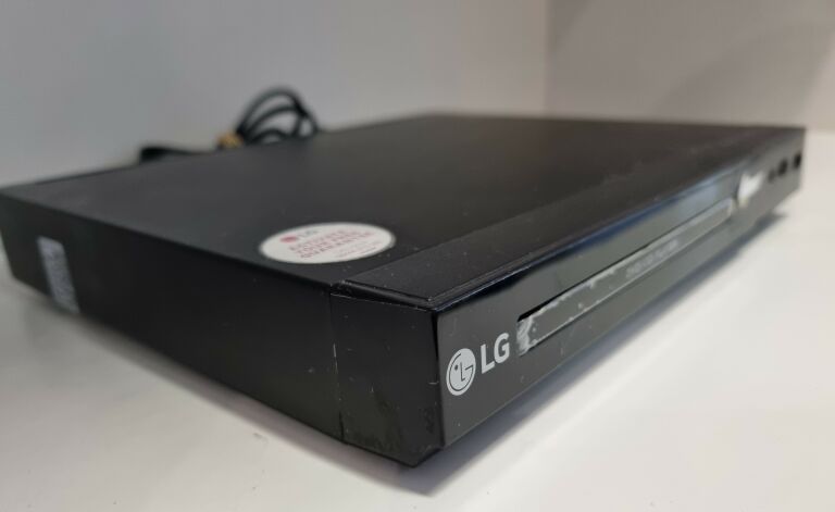 USZKODZONE DVD LG DP 132 KPL + KABEL EURO