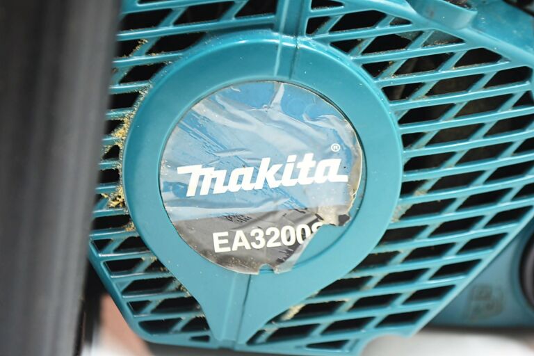 PIŁA SPALINOWA MAKITA EA3200S + OSŁONA