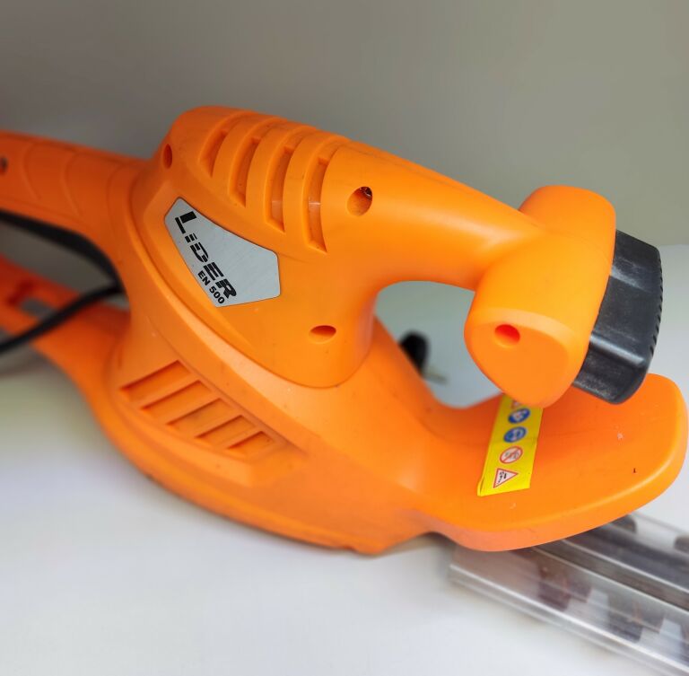 ELEKTRYCZNA PRZYCINARKA DO ZYWOPLOTU LIDER EN 50