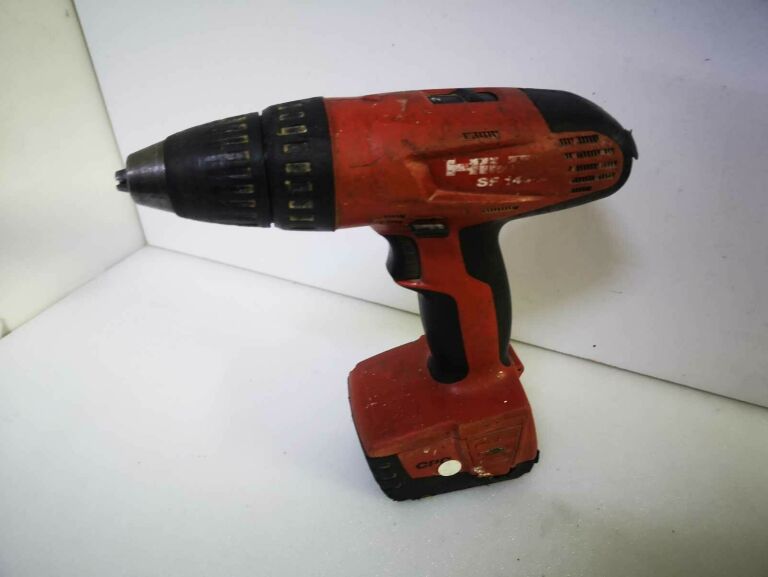 WKRĘTARKA HILTI SF 144-A + DWA AKU 14,4V 2,6AH