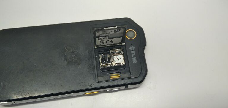 telefon-cat-s60-kolor-czarny