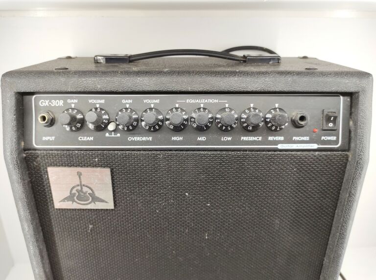 WZMACNIACZ PIEC GITAROWY SOUNDER GX-20R 20W