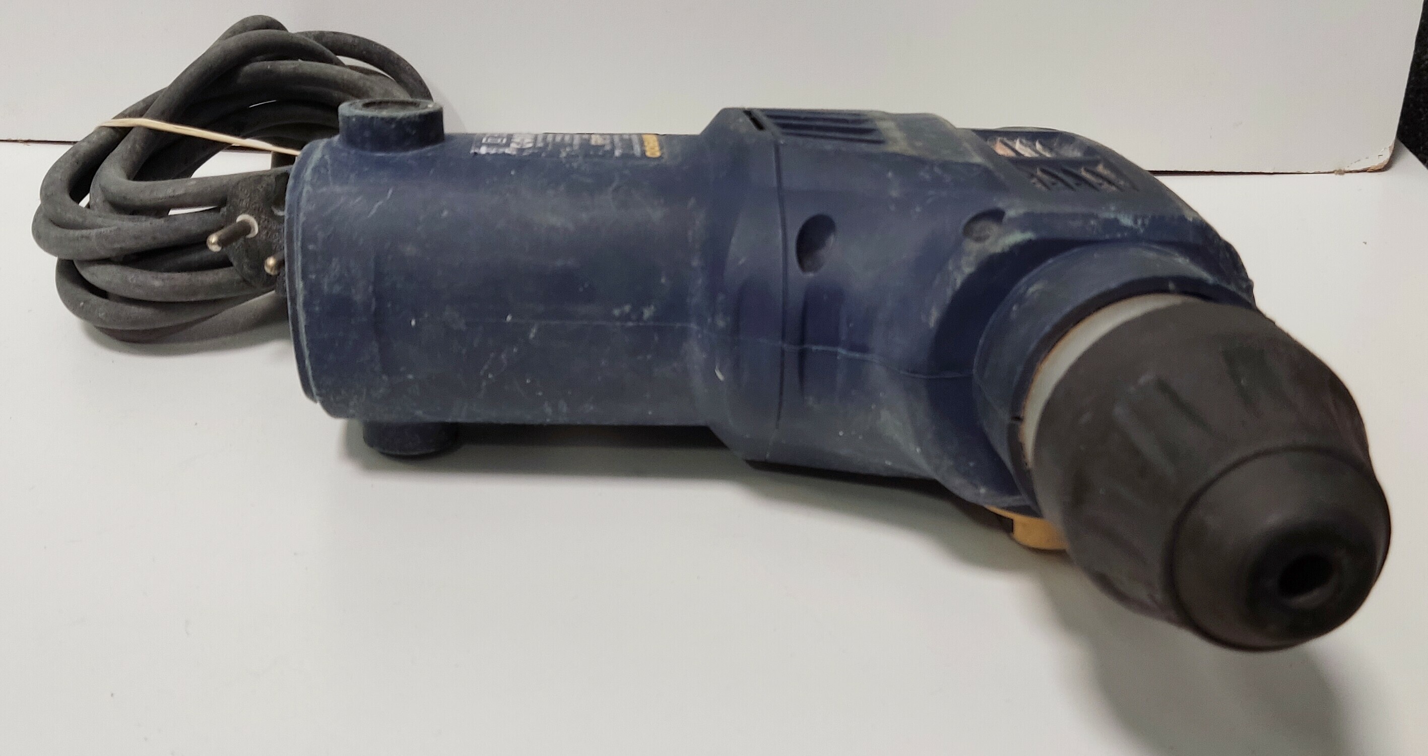 mlot-udarowy-obrotowy-macallister-mrh900-energia-udaru-3