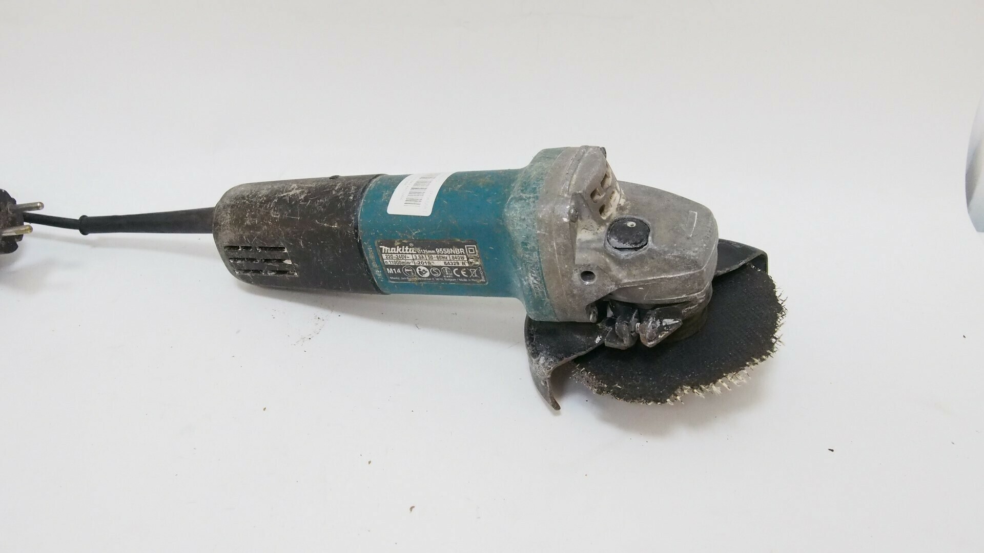 szlifierka-katowa-makita-9558nbr-stan-uzywany