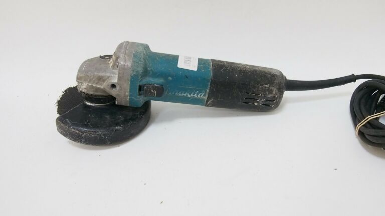 SZLIFIERKA KĄTOWA MAKITA 9558NBR