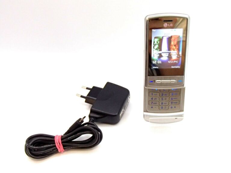 TELEFON LG KE970 B/S + ŁAD