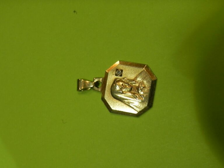 zloto-zlota-zawieszka-proba-585-1-diament-kosciuszki-4-jaslo-tsc2-sj