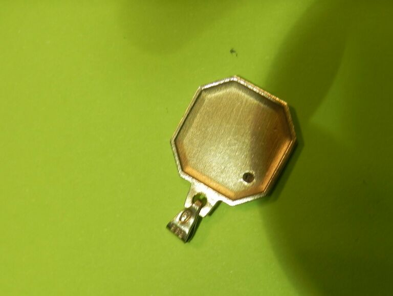 zloto-zlota-zawieszka-proba-585-1-diament-marka-inna-marka