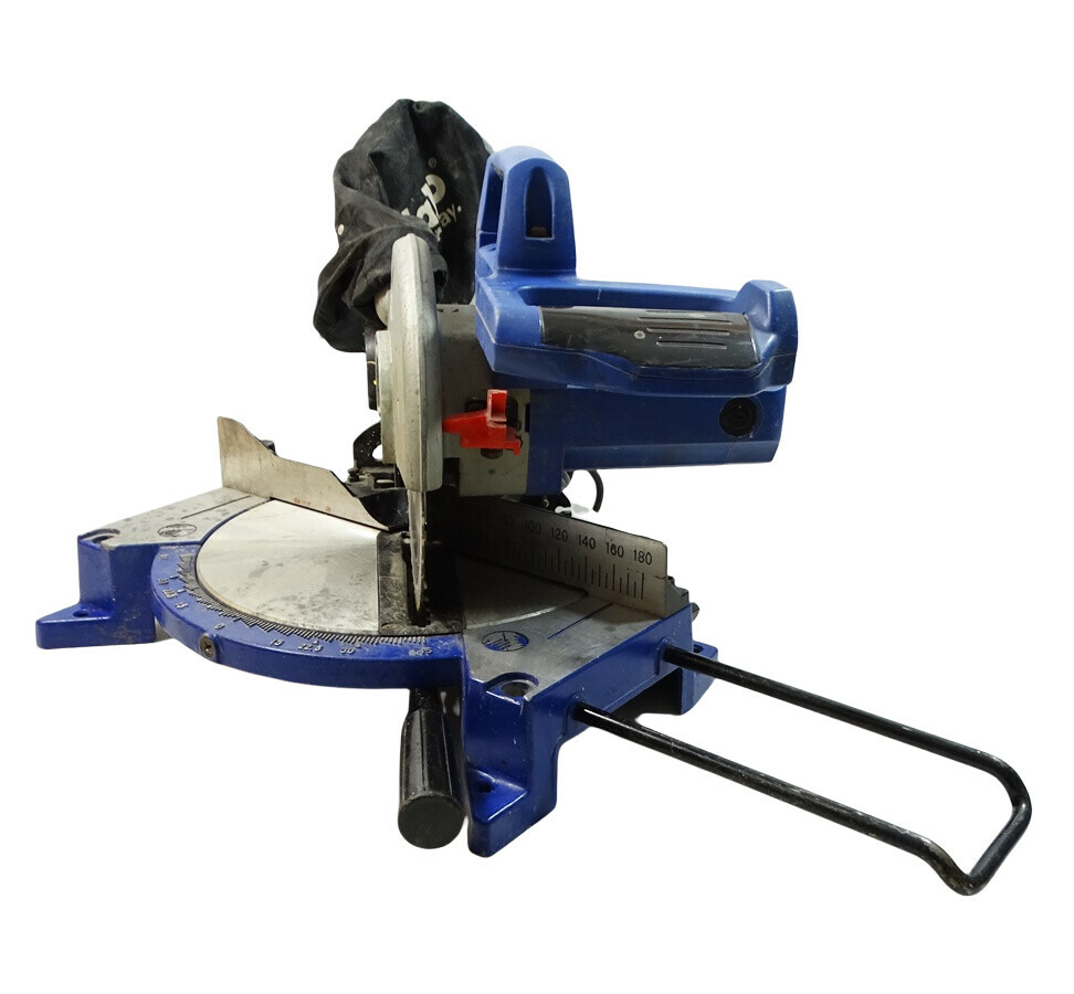 pilarka-ukosnica-metabo-ks-210-lasercut-stan-uzywany