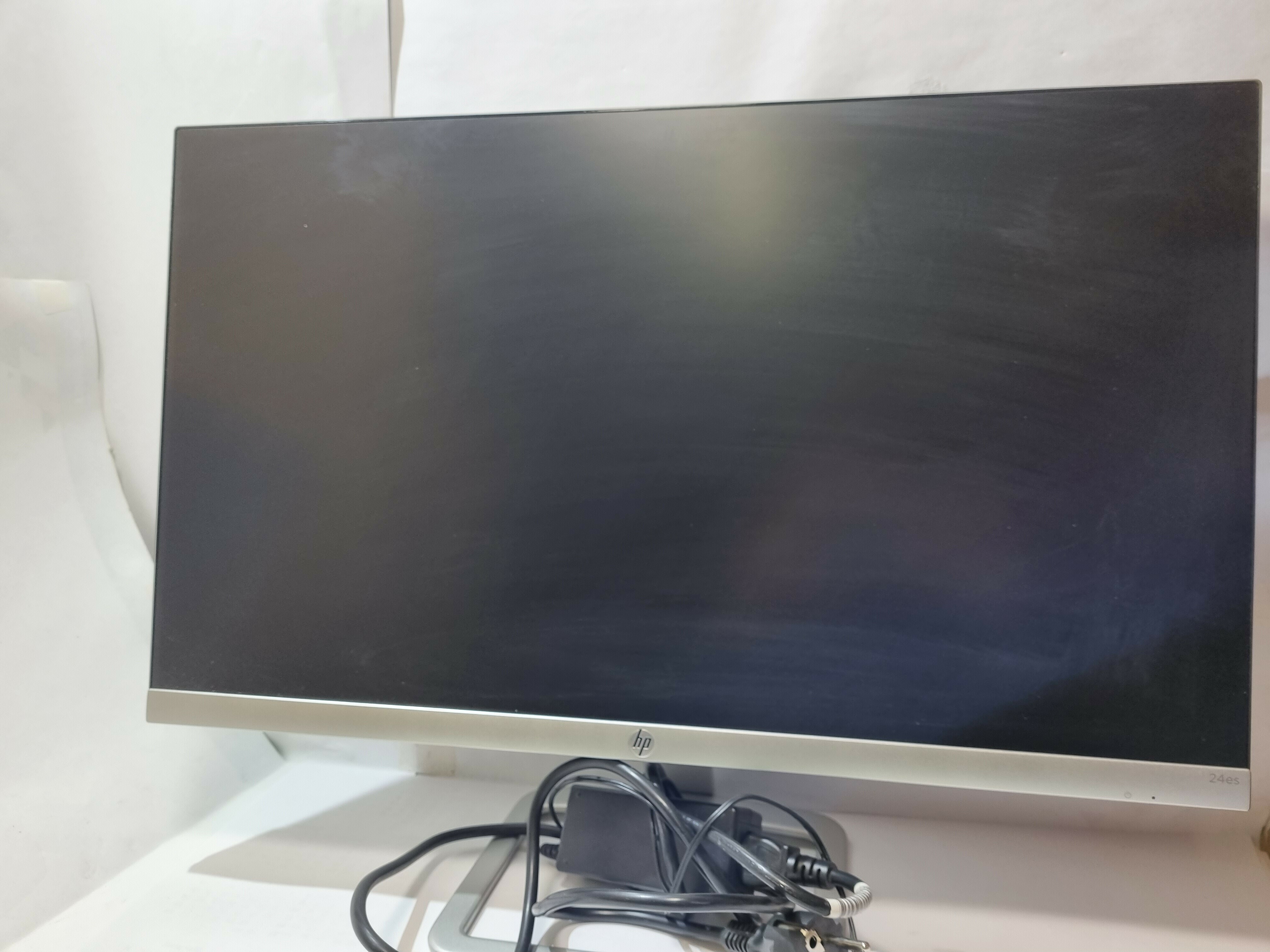 monitor-hp-24es-display-srebrno-czarny-bezramkowy-stan-uzywany