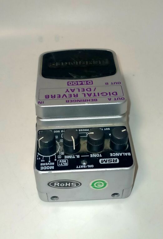 CYFROWY EFEKT GITAROWY BEHRINGER DR400