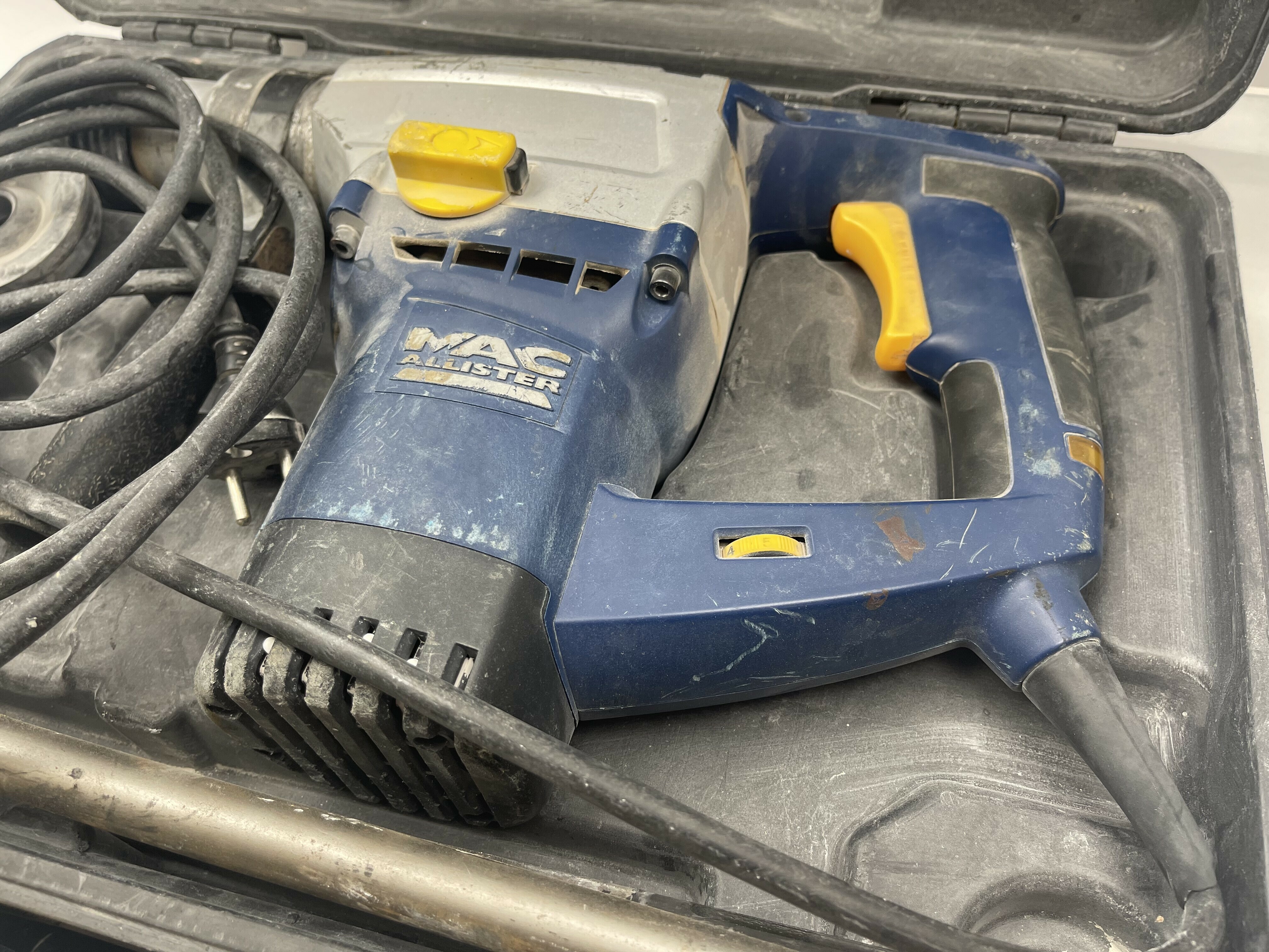 mlot-udarowo-obrotowy-macallister-mrh-1500-walizk-marka-macallister