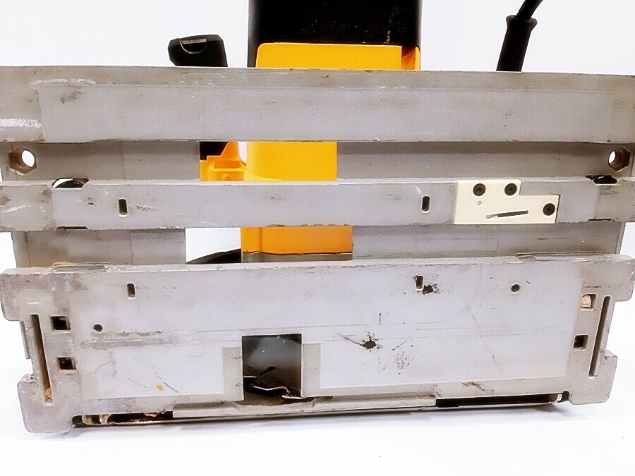 zaglebiarka-dewalt-dws520-ean-5035048617434