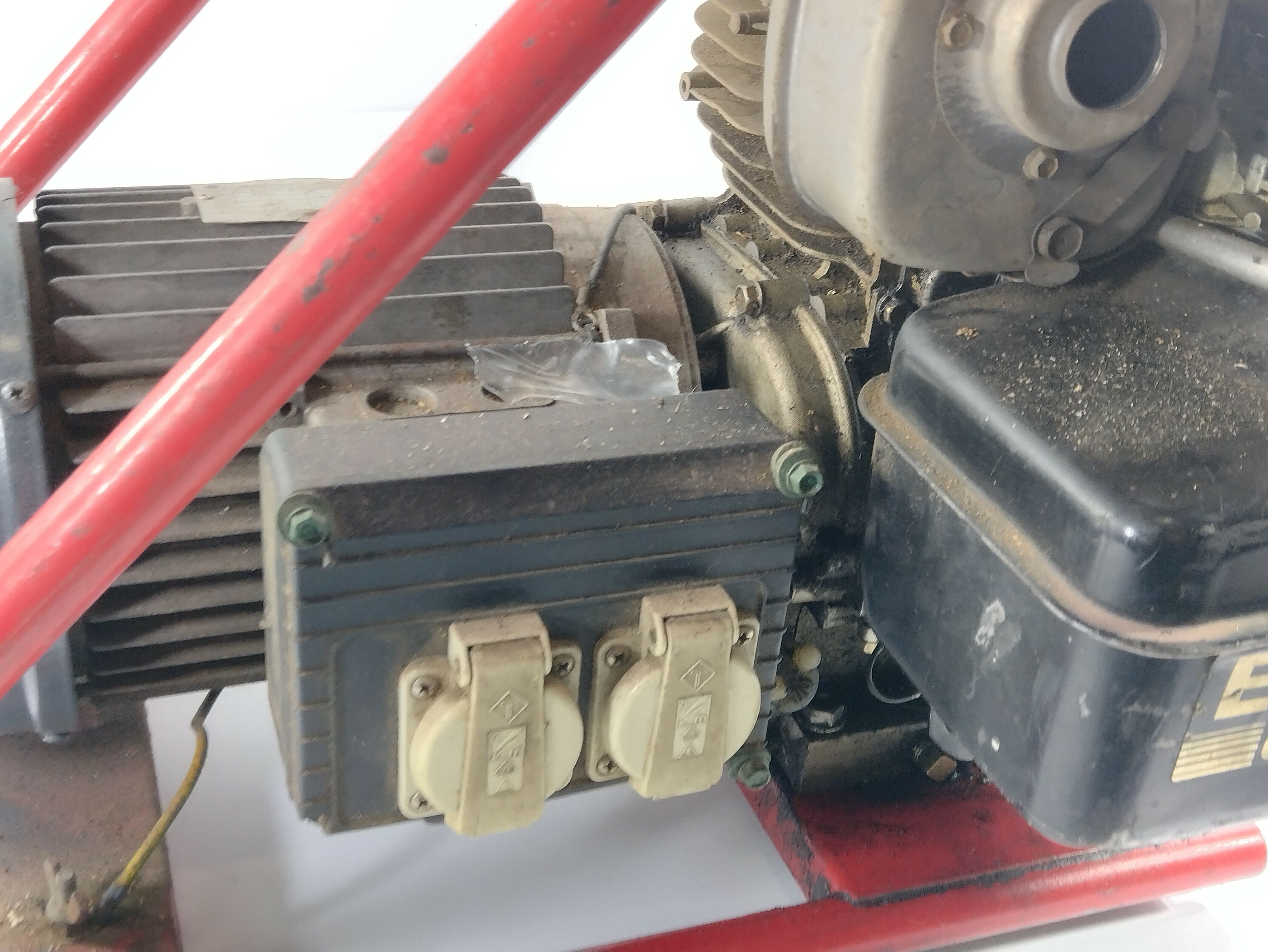 agregat-pradotworczy-briggs-i-straton-2-kw-model-09867-0