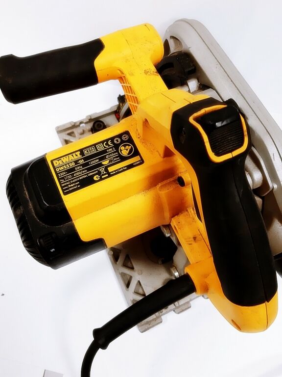 zaglebiarka-dewalt-dws520-marka-dewalt