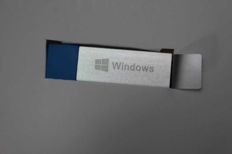 WINDOWS 10 PRO 64 BIT FRENCH COEM X20-00812