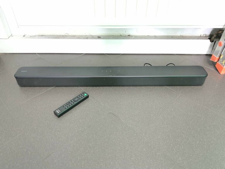 SOUNDBAR SONY HT-SF150 Z PILOTEM