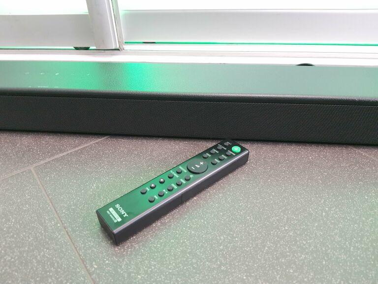 SOUNDBAR SONY HT-SF150 Z PILOTEM