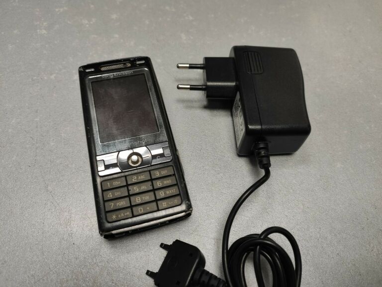 TELEFON SONY ERICSSON