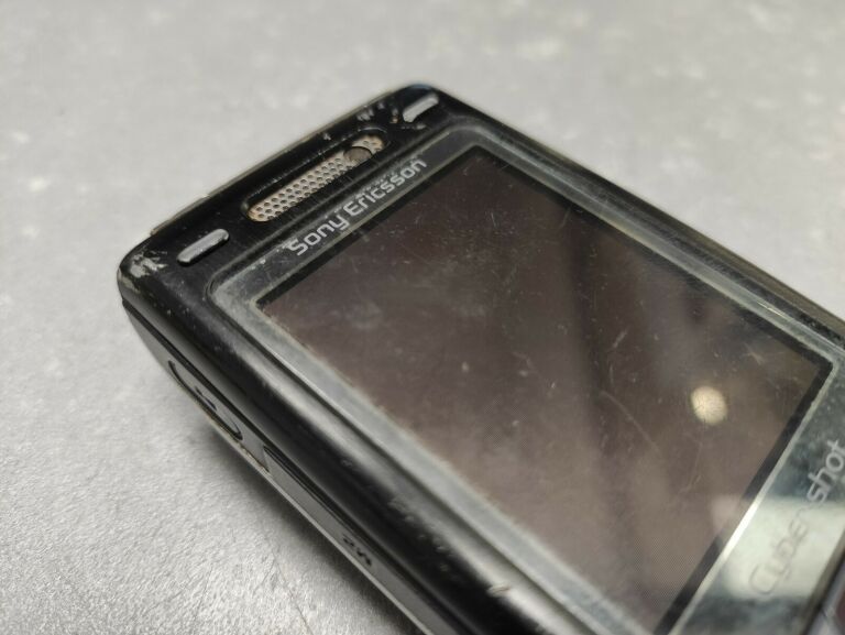 TELEFON SONY ERICSSON