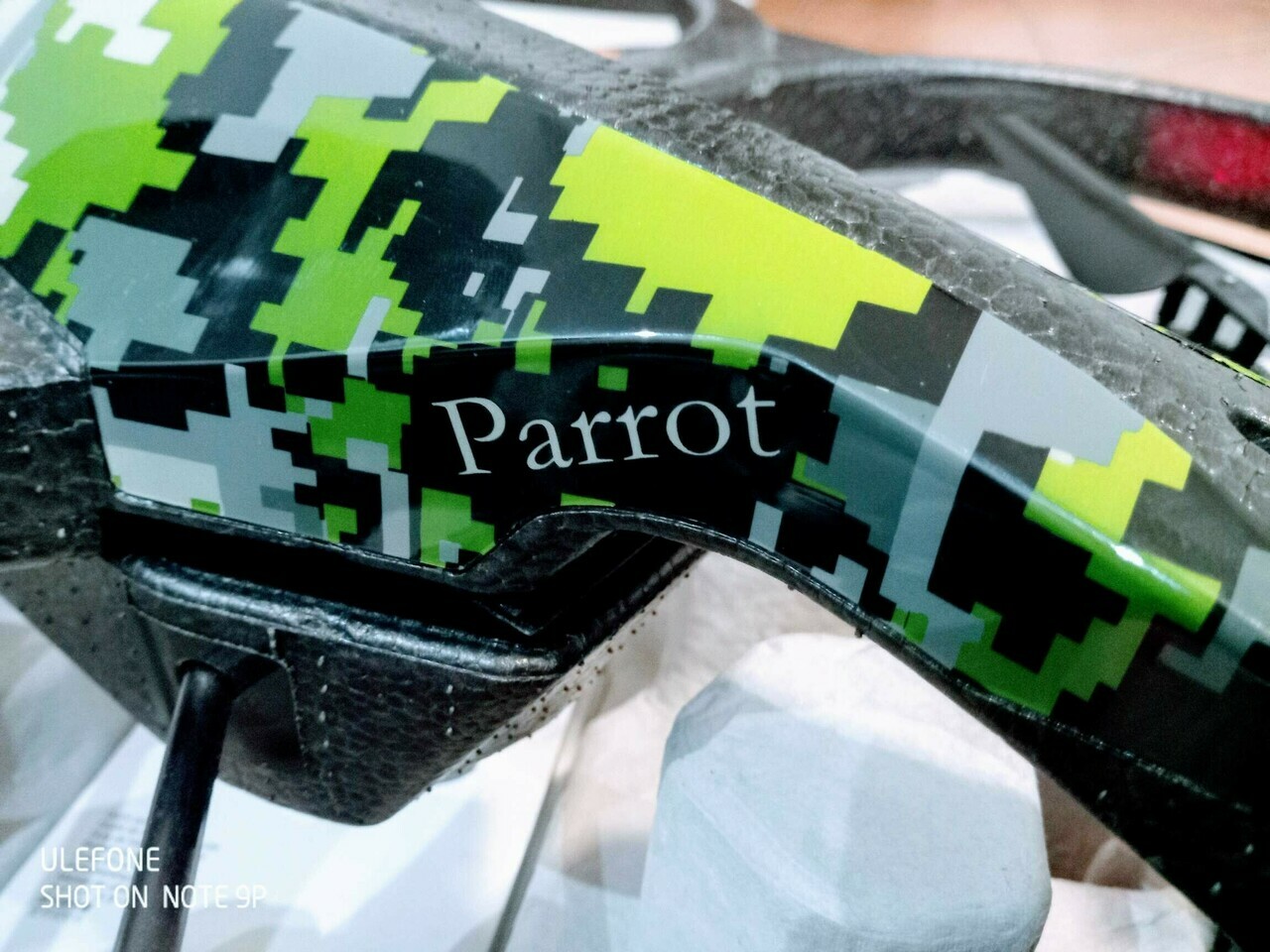 dron-parrot-ardrone-20-elite-edition-dzungla-zasieg-kontroli-lotu-12