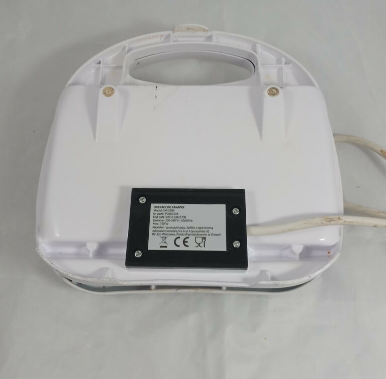 opiekacz-food-expert-bialy-sm-5184-750w-bn-ksztalt-kanapek-kwadrat