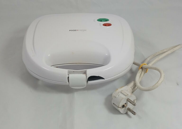 opiekacz-food-expert-bialy-sm-5184-750w-bn-1-maja-7a-makow-mazowiecki