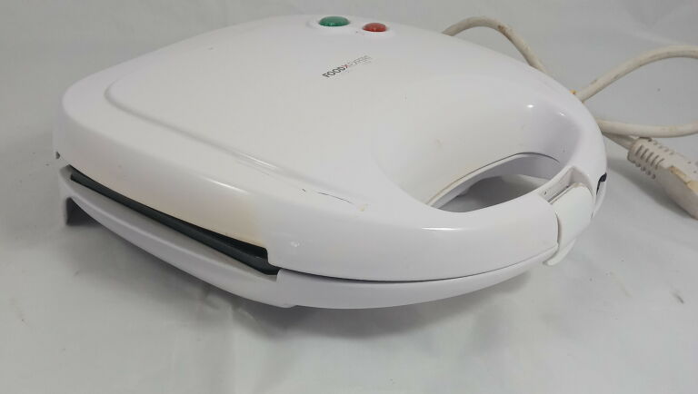 opiekacz-food-expert-bialy-sm-5184-750w-bn-kolor-dominujacy-bialy