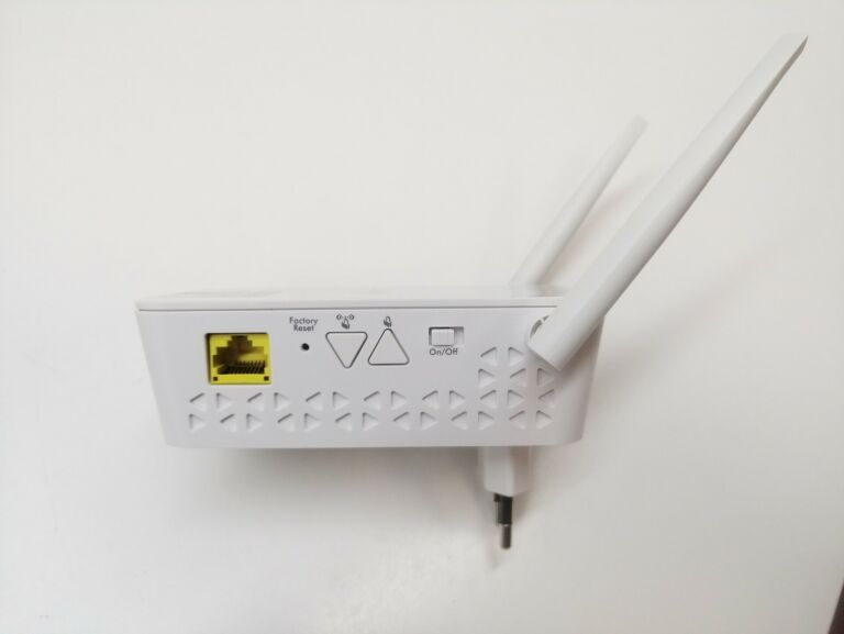 WZMACNIACZ SYGNAŁU WIFI NETGEAR POWERLINE 1000+