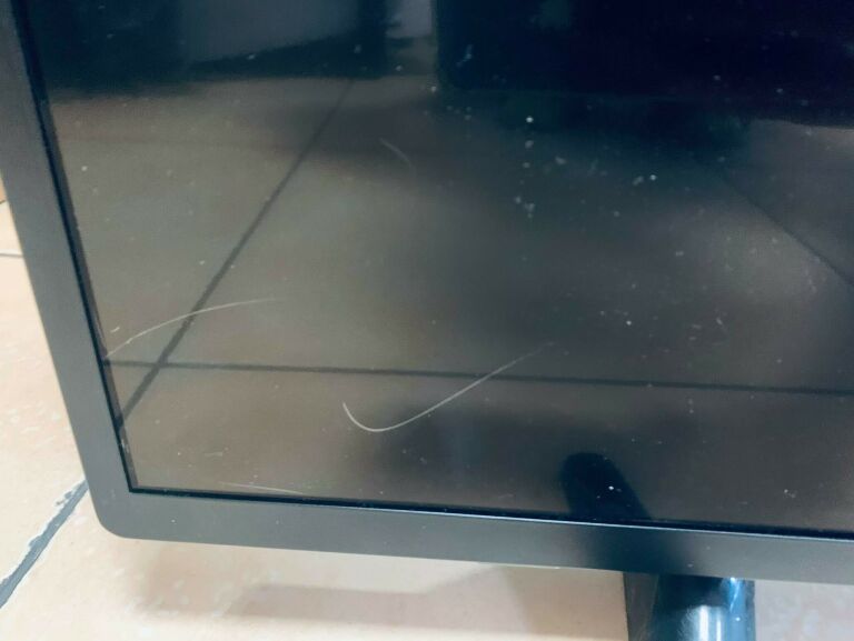 TELEWIZOR MANTA 43LUS68L OPIS