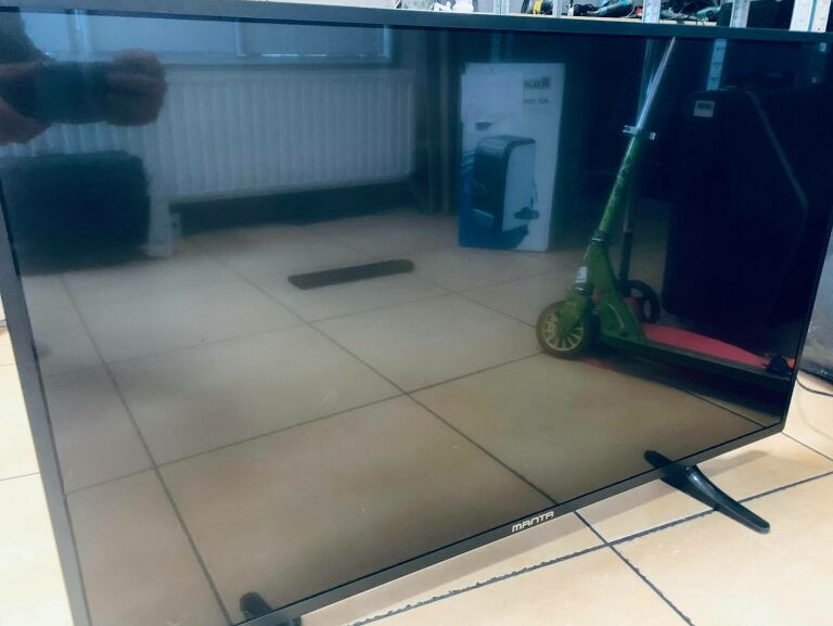 TELEWIZOR MANTA 43LUS68L OPIS