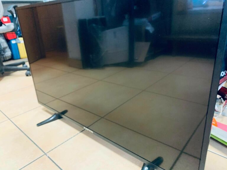 TELEWIZOR MANTA 43LUS68L OPIS