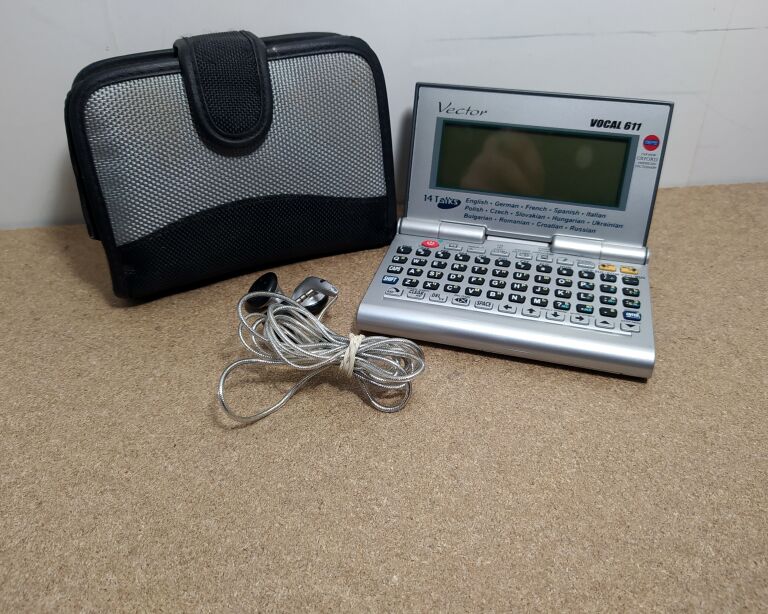 TRANSLATOR VECTOR VOCAL 611