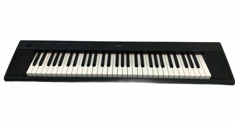 KEYBOARD YAMAHA PIAGGERO NP-11