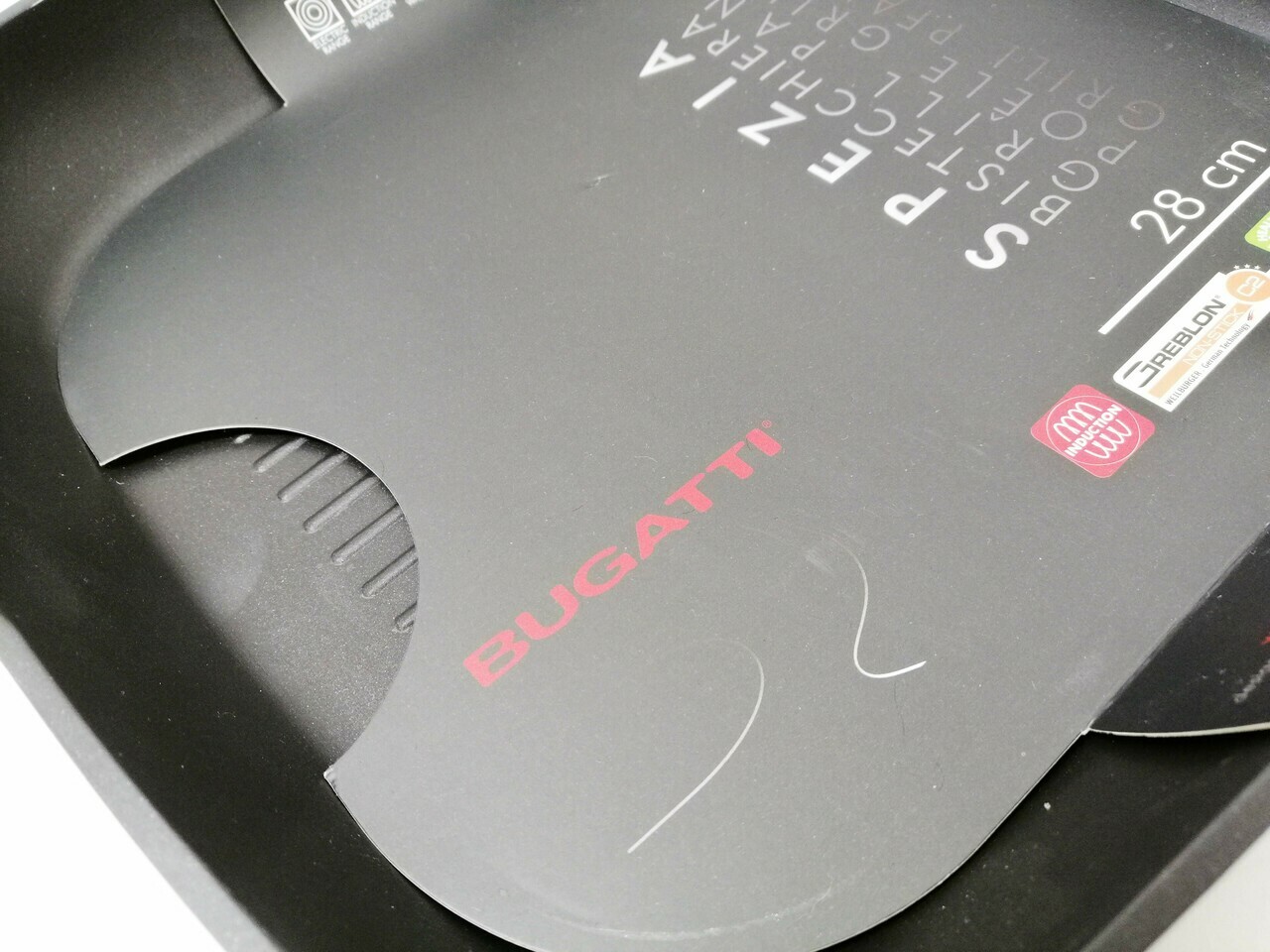 porzadna-patelnia-grilowa-bugatti-spezia-28-cm-rodzaj-grillowa