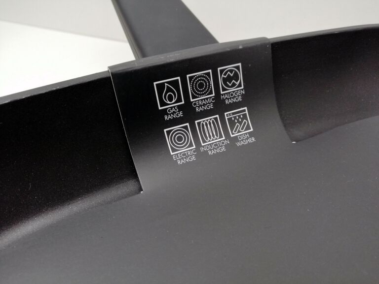 porzadna-patelnia-grilowa-bugatti-spezia-28-cm-kod-producenta-123456